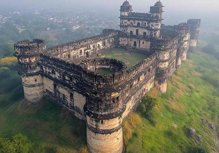 Hamirpur Taxi