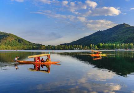 Sacred Hills of Kashmir: Vaishno Devi with Srinagar Tour