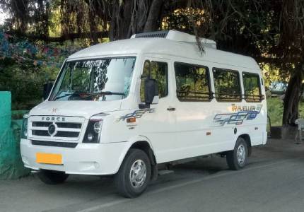 12 Seater Tempo Traveller